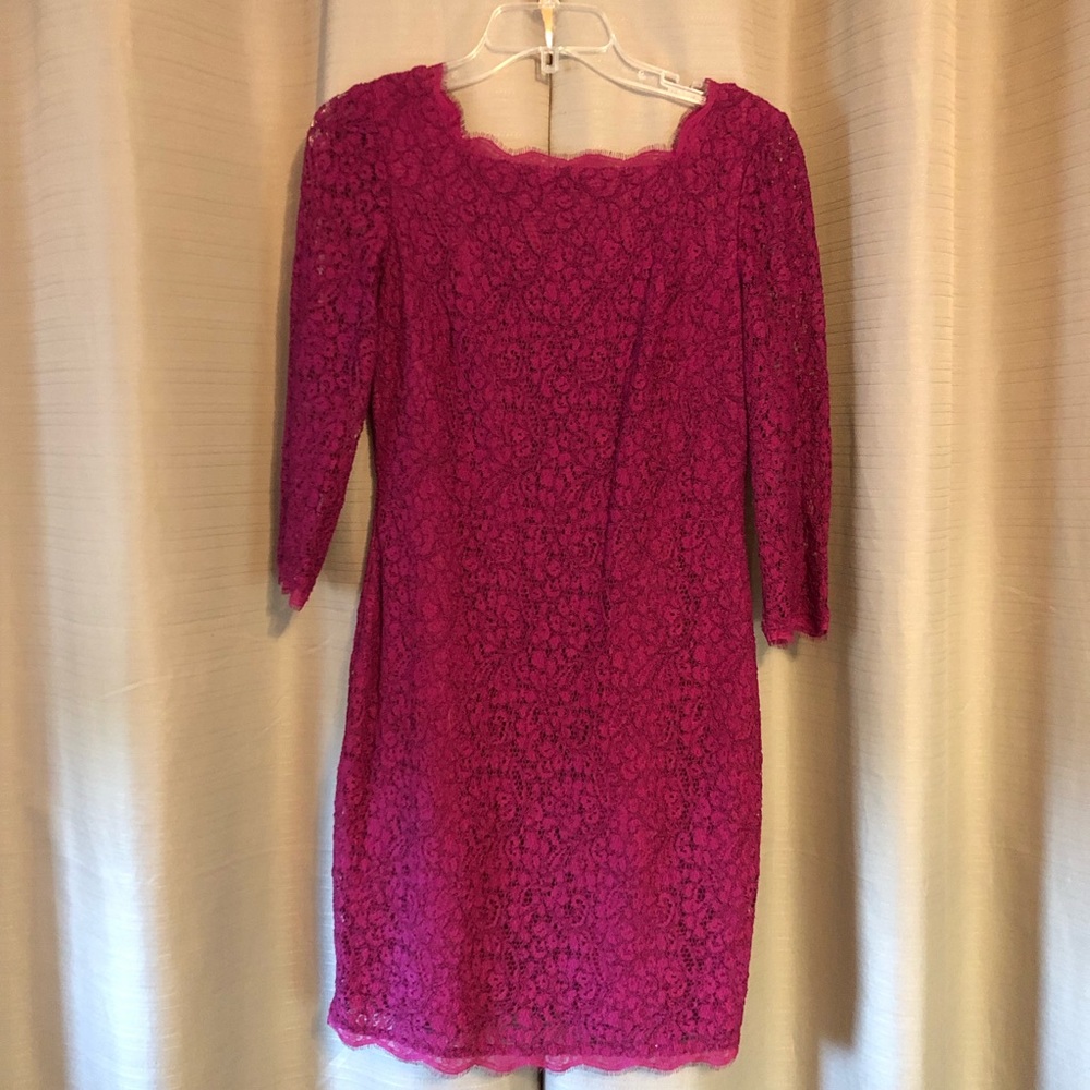 Adrianna Papell
Long-Sleeve Lace Sheath Dress